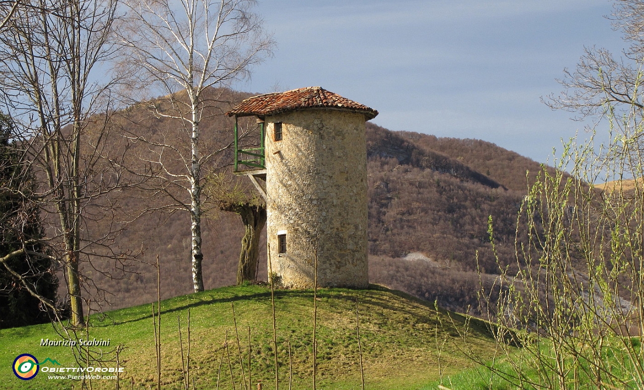 03 Reggetto, La torre degli alpini....JPG